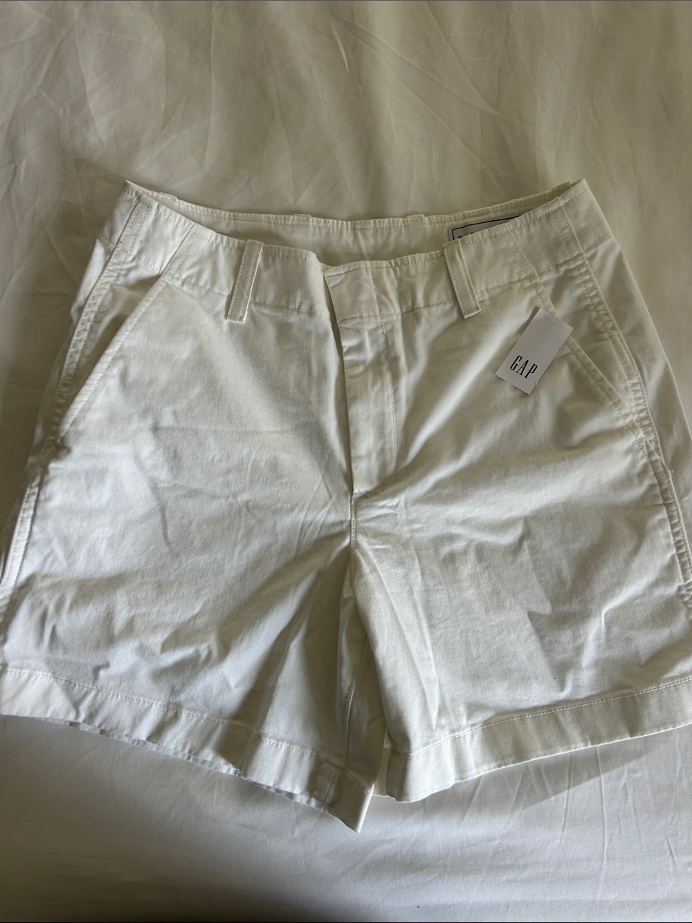 GAP NWT 4” Downtown Khaki Short